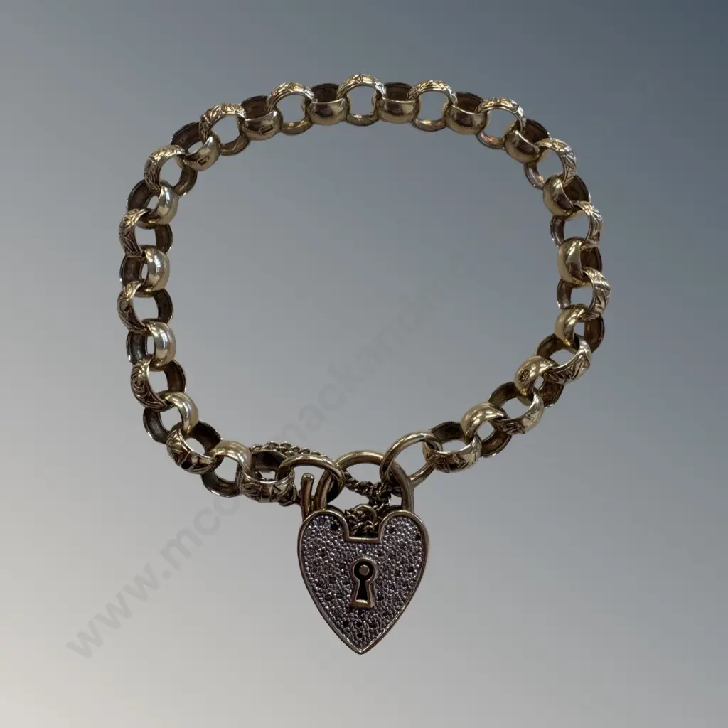 9ct Gold Belcher Bracelet with Diamond Encrusted Heart Shaped Locket (missing stone) TW22.82gms Image 1++