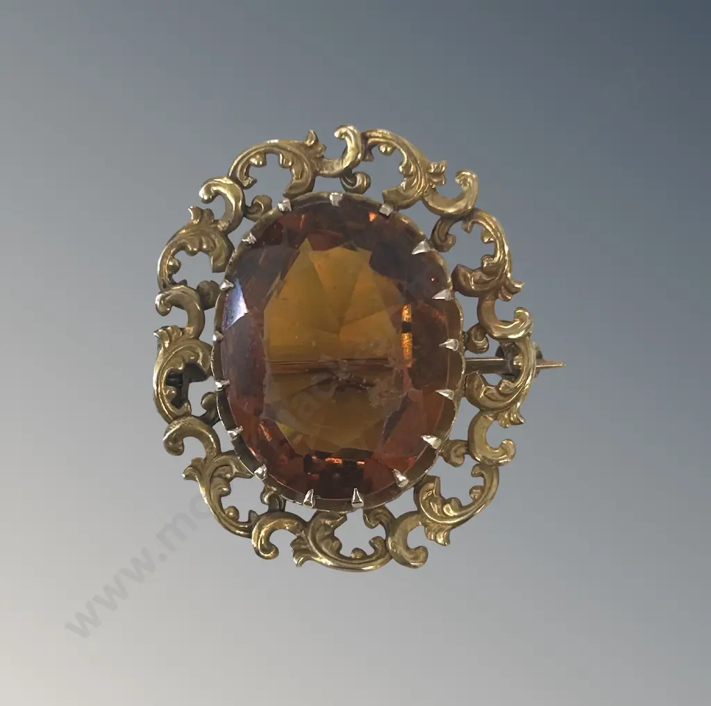 10ct Gold Citrine Brooch, L2.5cm, TW6.8gms Image 1++