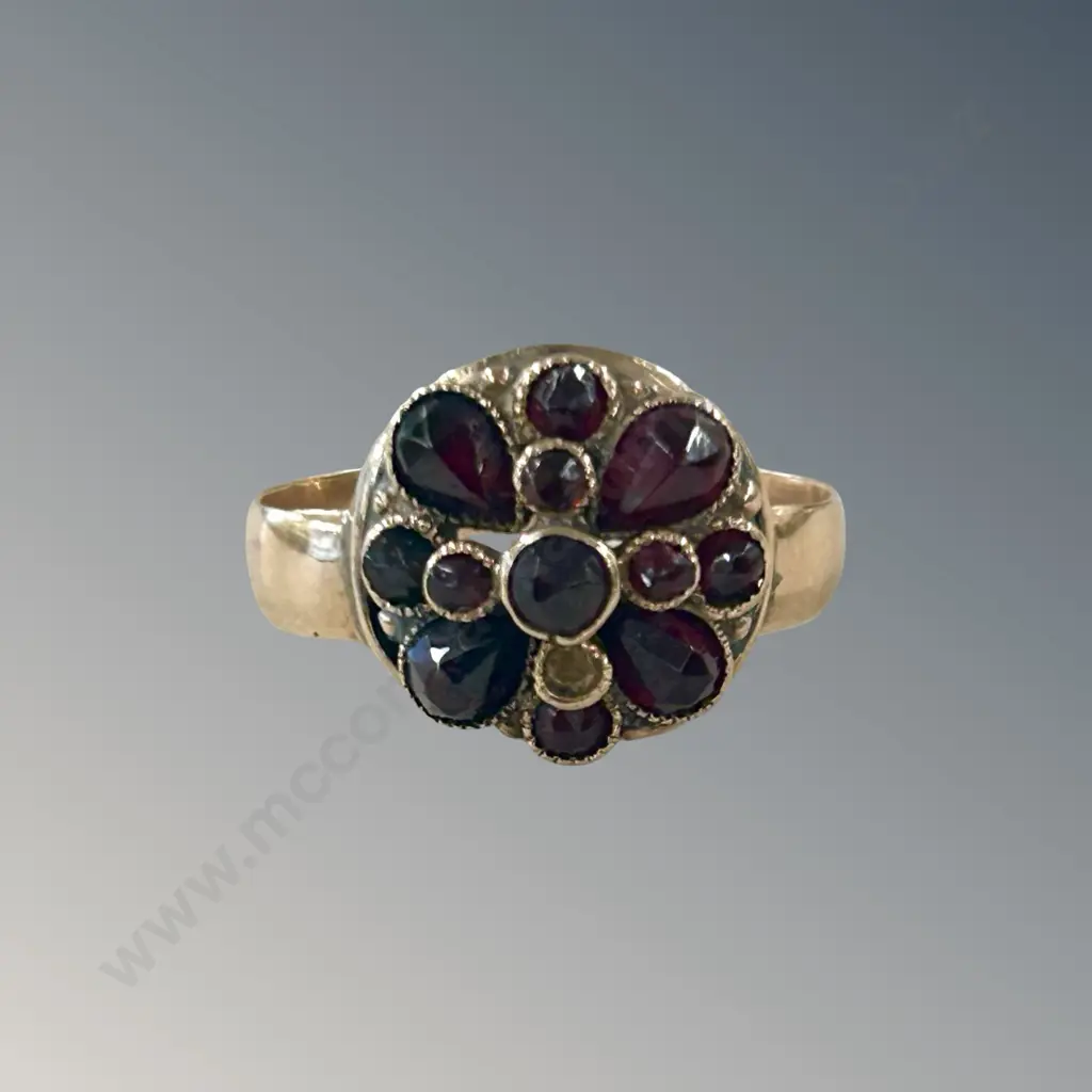 14ct Gold Ruby Cluster Ring, Size J, TW3.23gms Image 1++