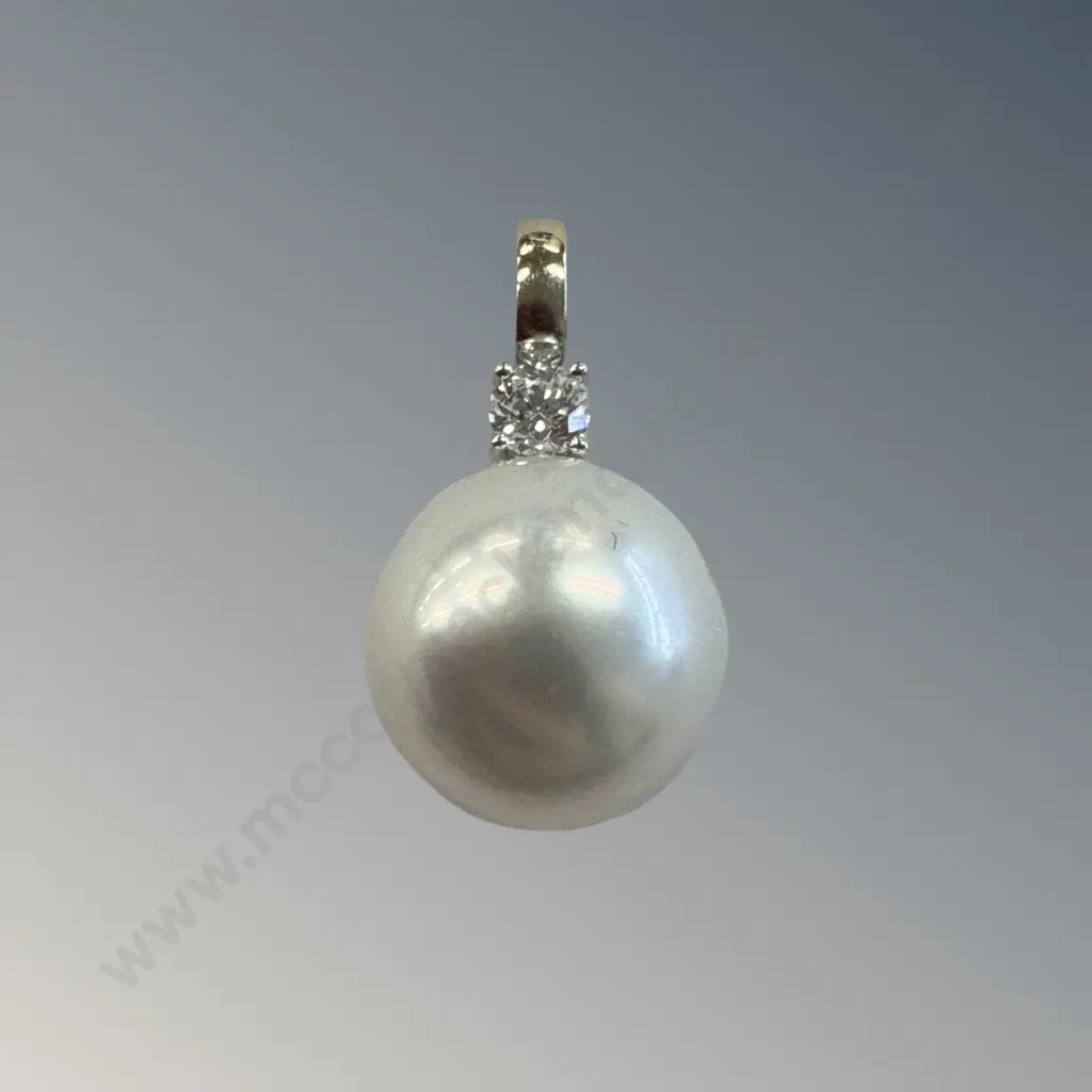 18ct White Gold South Sea Pearl & Diamond Pendant 13.5mm-14mm pearl size, Valuation $12000 Image 1++
