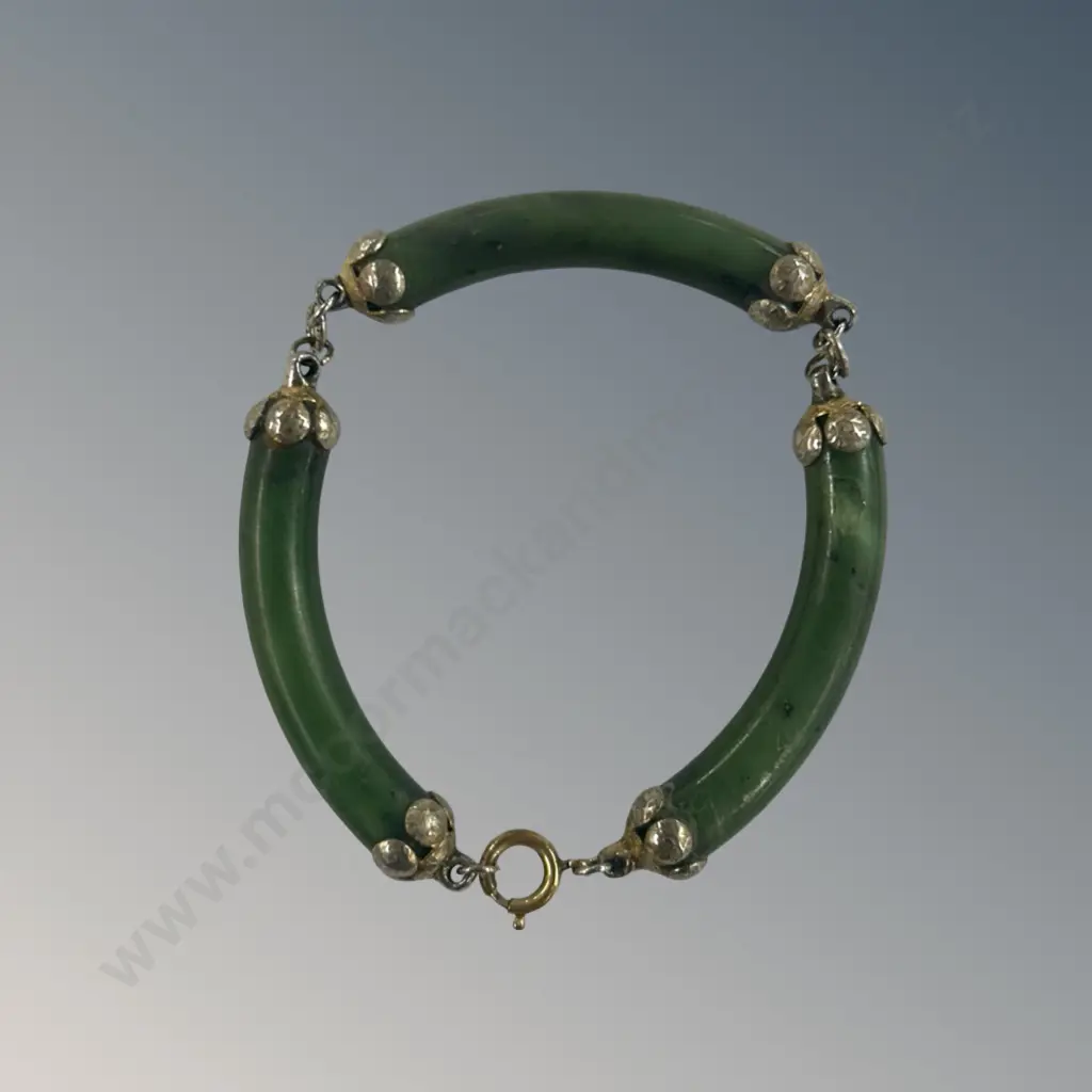 Greenstone and Silver Bracelet, L22.5cm Image 1++