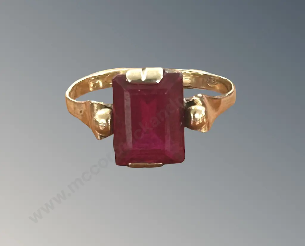 18ct Gold  and Synthetic Ruby Ring, Size N, TW2.6gms Image 1++