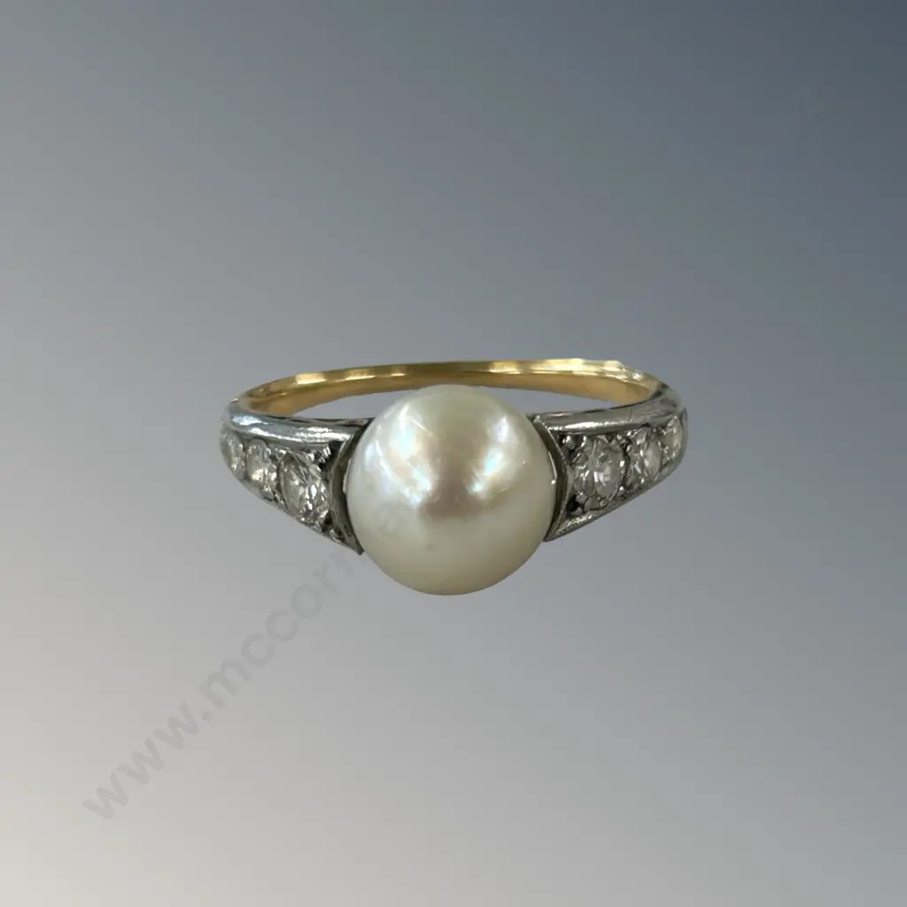18ct Gold Pearl and Diamond Dress Ring, Size K/L, TW3.58gms Image 1++