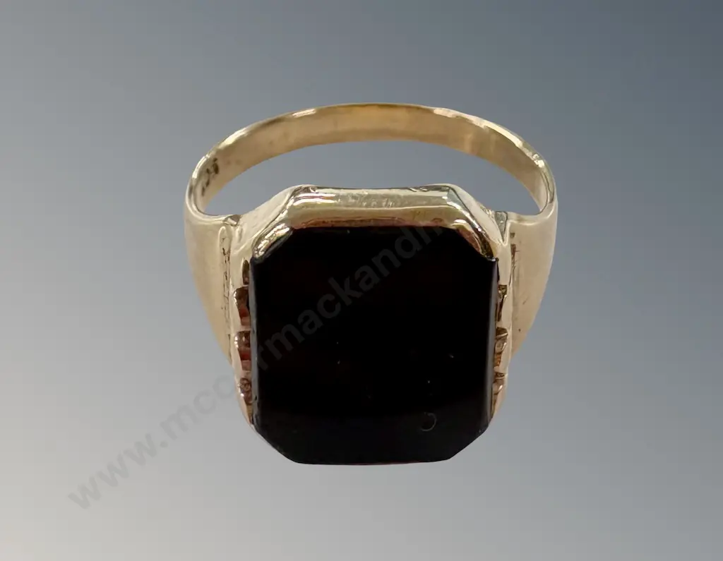 9ct Gold Onyx Gentlemen's Ring, Size W, TW6.2gms, Valuation $2800 Image 1++