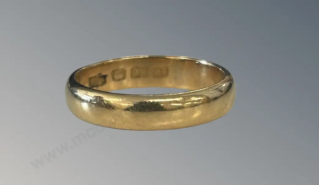 22ct Gold Band, Size N, TW5.3gms Image 1++