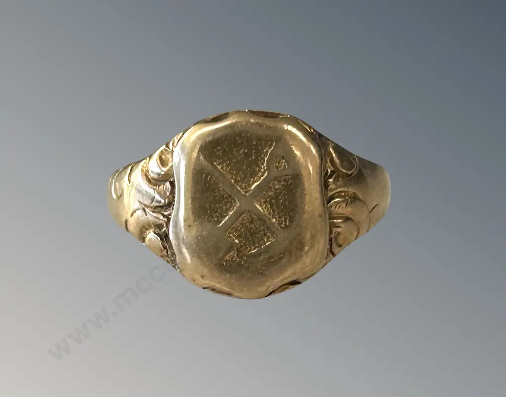 9ct Gold Signet Ring, Size Q/R, TW5.3gms Image 1++