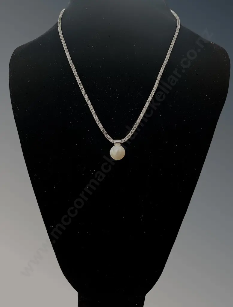 Sterling Silver and Pearl Pendant on Chain, L46cm, TW55gms Image 1++