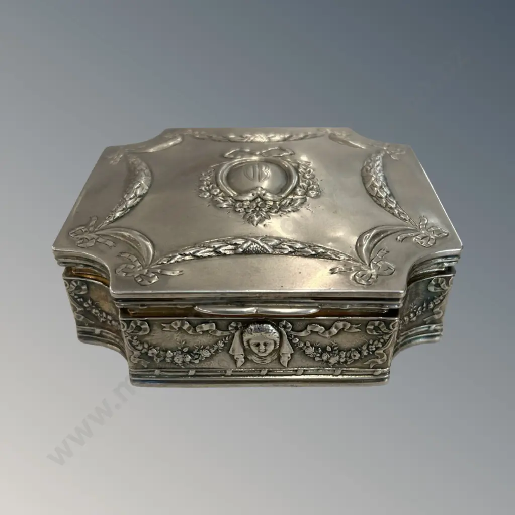 Sterling Silver Lidded Box with Ornate Swag and Ribbon Engravings, TW300gms Image 1++
