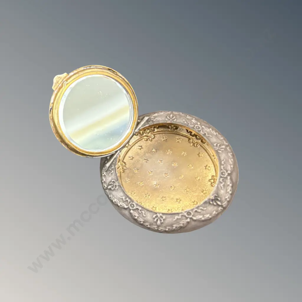 Ornate Gilt Lined .950 Silver Pill Box with Mirror L4.5cm, TW17gms, (see photo of mark) Image 1++