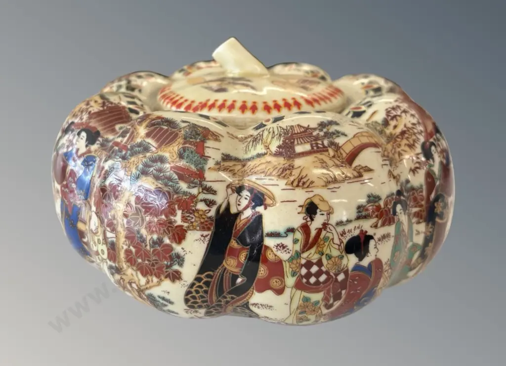 Ceramic Pumpkin Shaped Lidded Jar Featuring Scenes of Japanese Women, H13xDia17cm Image 1++