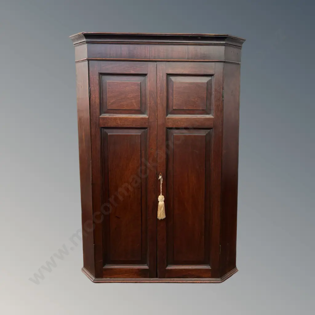 Georgian Oak Corner Cupboard with Three Fixed Shelves H104.5xW73xD41cm Image 1++