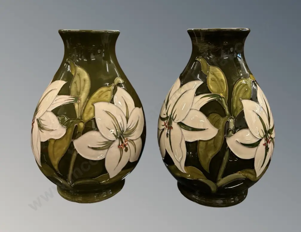Pair of Moorcroft Bermuda Lily Vases H20cm Image 1++