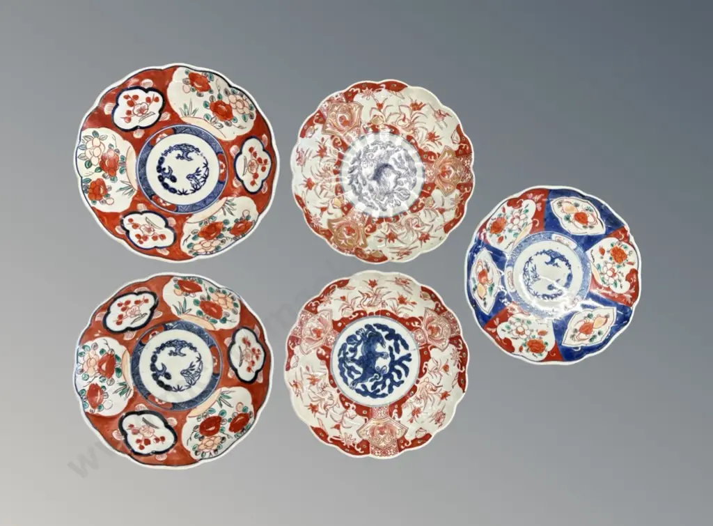 Collection of Imari Plates, Dia21cm, 1 AF Image 1++