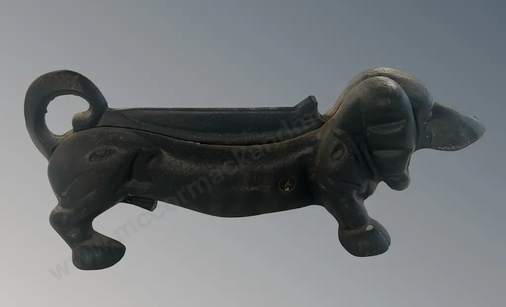 Cast Iron Dachund Boot Scraper, L33cm Image 1++