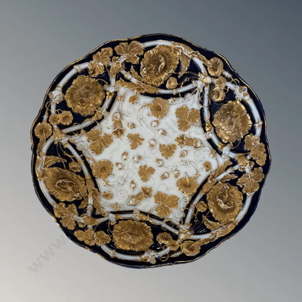 Meissen Porcelain Plate Featuring Extensive Gold Gilding on Cobalt Blue with Floral Design, Dia26cm Image 1++