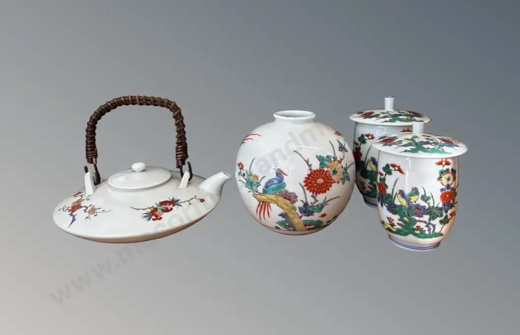 Japanese Porcelain Squat Vase, Lidded Teacups (2), Teapot with cane handle Image 1++