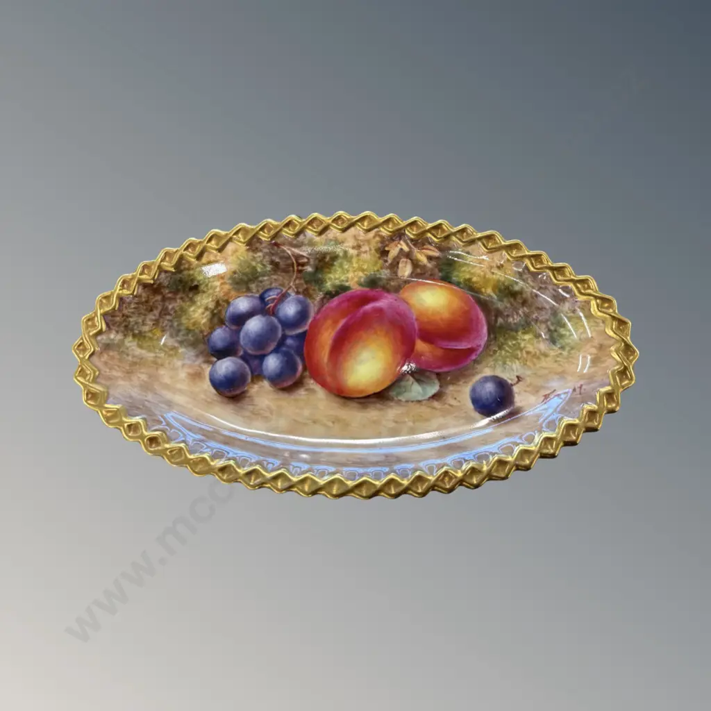 Royal Worcester Oval Shallow Dish, signed Freeman, Peaches and Grapes with Gilt Scalloped Edge, L18cm Image 1++