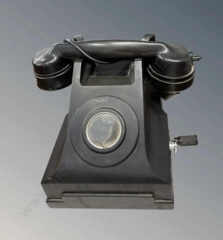 Black Bakelite Telephone Image 1++
