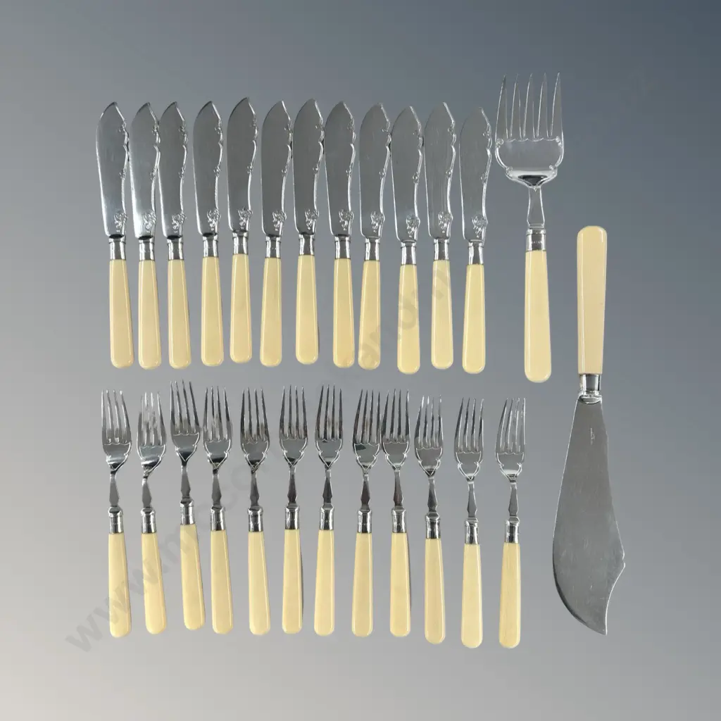 Set of 12 Fish Knives and Forks and Fish Servers Image 1++