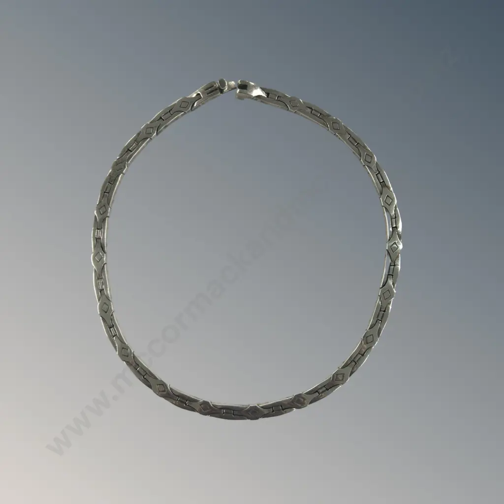 Sterling Silver Aztec Design Choker L42cm, TW79gms Image 1++