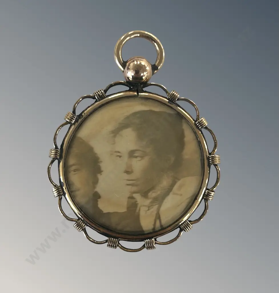 Gold Plated Double Sided Glass Open Faced Locket, L4cm Image 1++