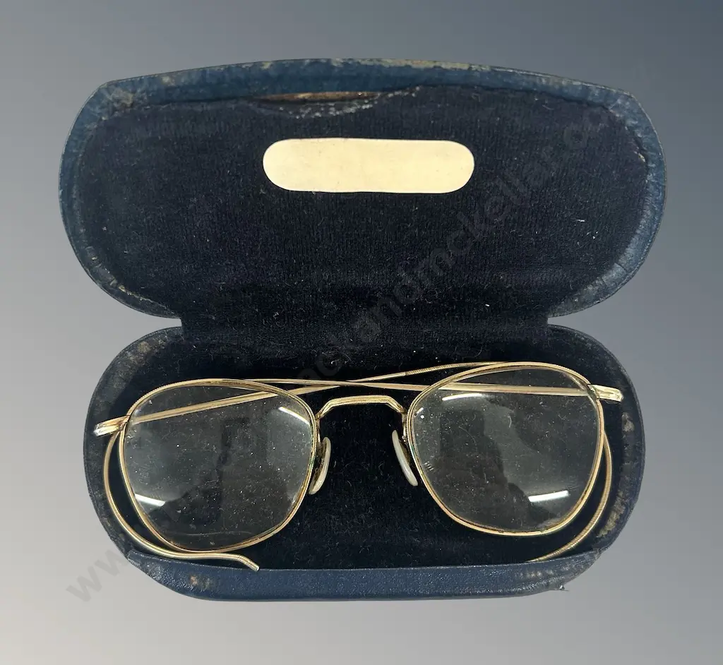 Algha 40 Cased Rolled Gold Rimmed Spectacles Image 1++