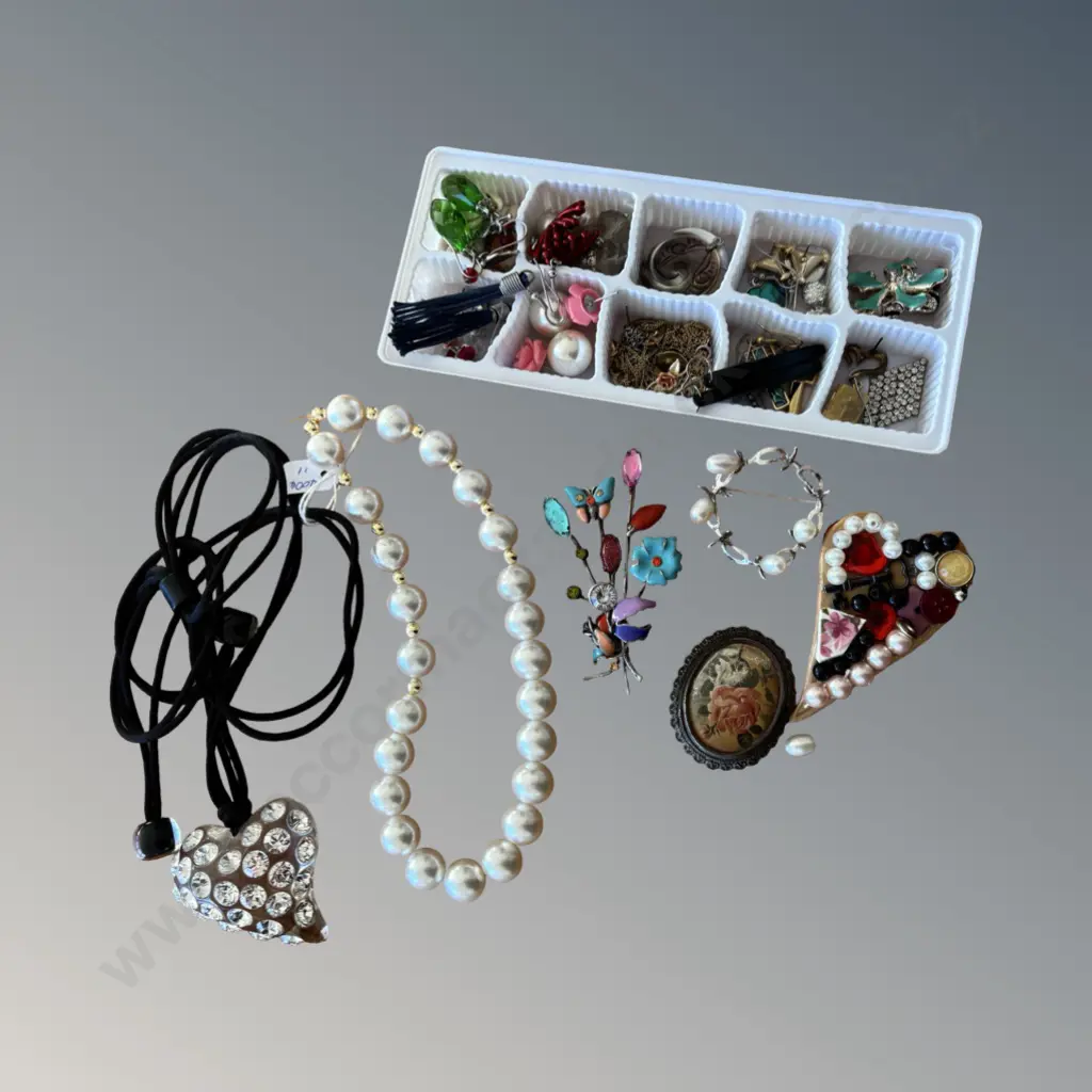 Collection of Earrings, Brooches, Costume Jewellery, Swarovski Crystal Heart Necklace, Faux Pearls etc Image 1++