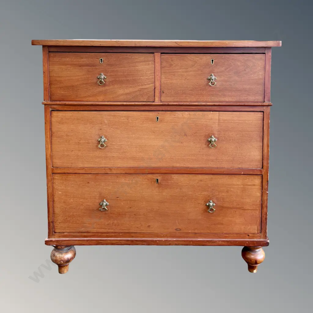 Oak 4 Drawer Chest with Brass Pulls, H88xD55.5xW86.5cm Image 1++