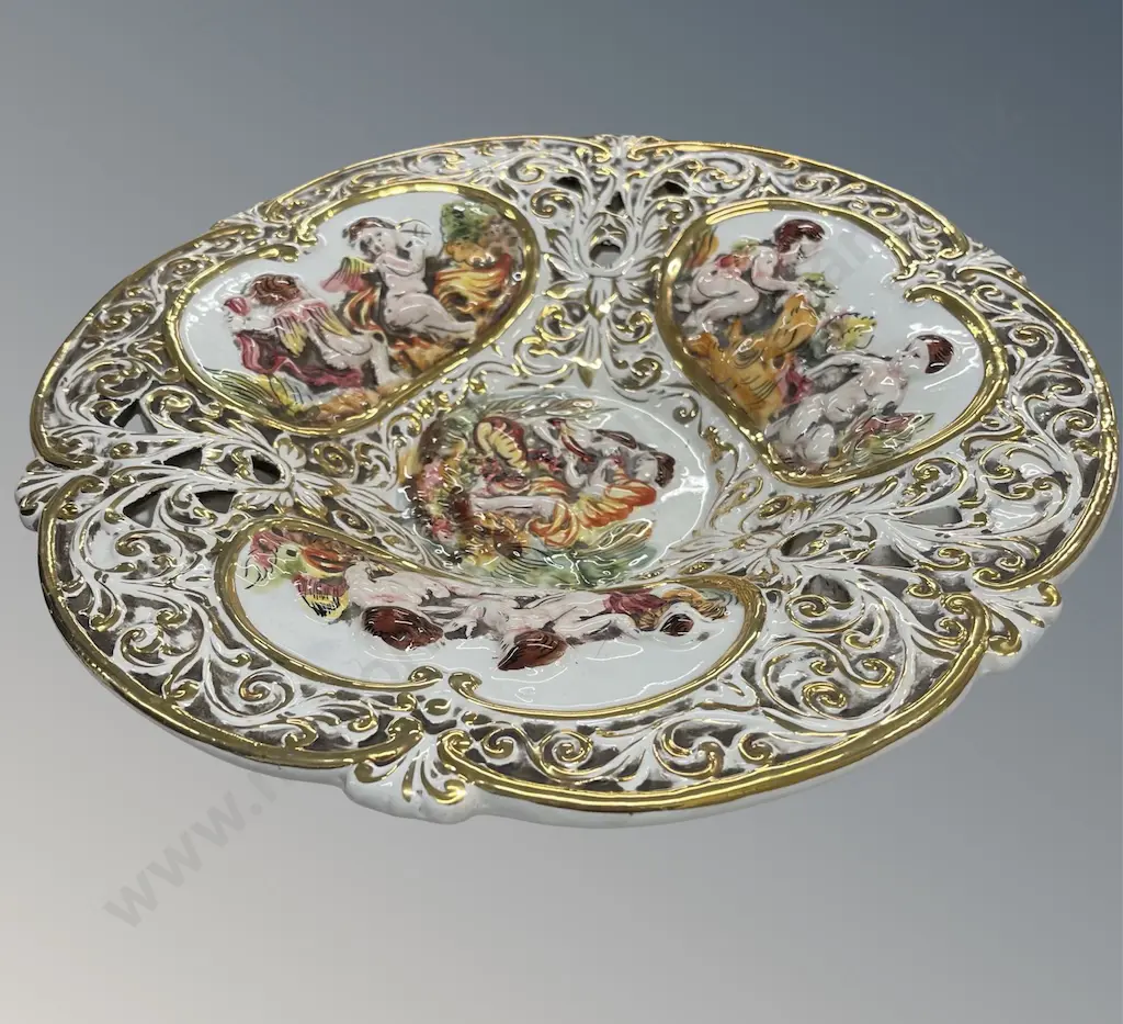  Capodimonte Wall Plate featuring Cherub Scenes and Gilded Pierced Scrollwork, Dia34cm Image 1++