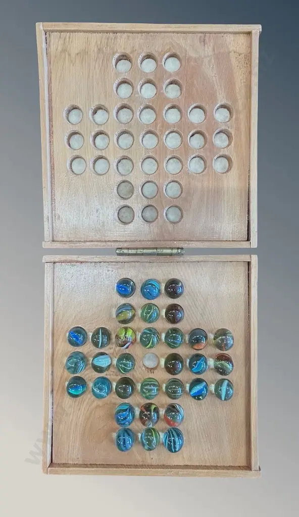  Boxed Solitaire Marble Set Image 1++