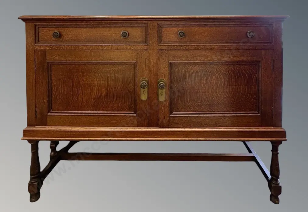Oak Buffet. 2 Doors, 2 Drawers, L137xH100xD53cm Image 1++