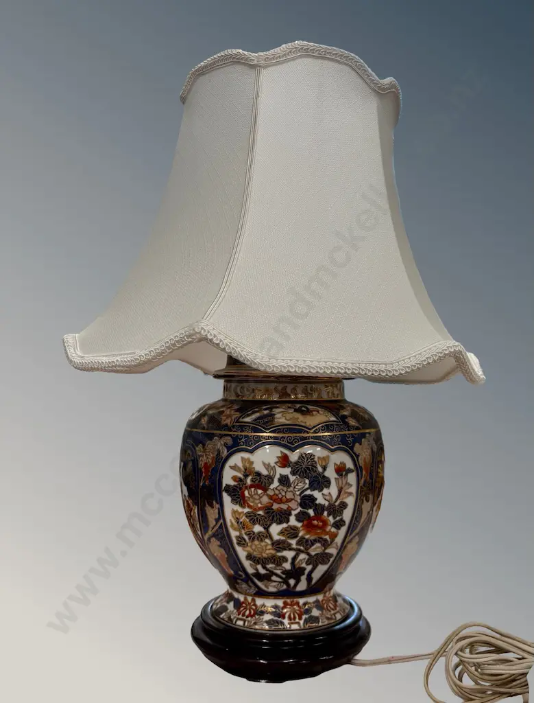 Japanese Imari Porcelain Ginger Jar Lamp, H53cm (incl Shade) Image 1++