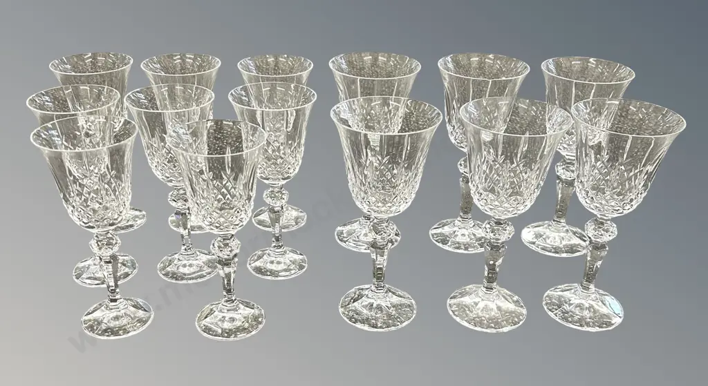 Set of 6 H17cm and set of 8 H15.5cm Stemmed Wine Glasses, AF Image 1++