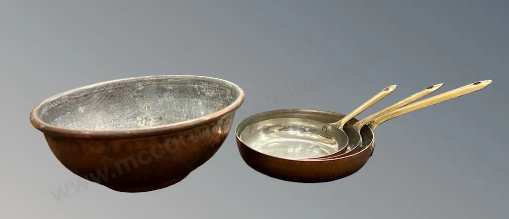 Copper Bowl and 3 Graduated Copper Frying Pans Dia14-18cm Image 1++