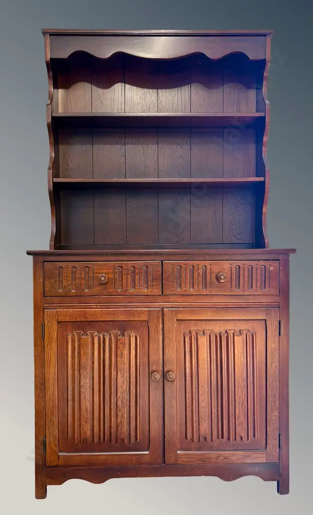 Oak 2 Door 2 Drawer Linen Fold Dresser, H178xw95xD44cm Image 1++