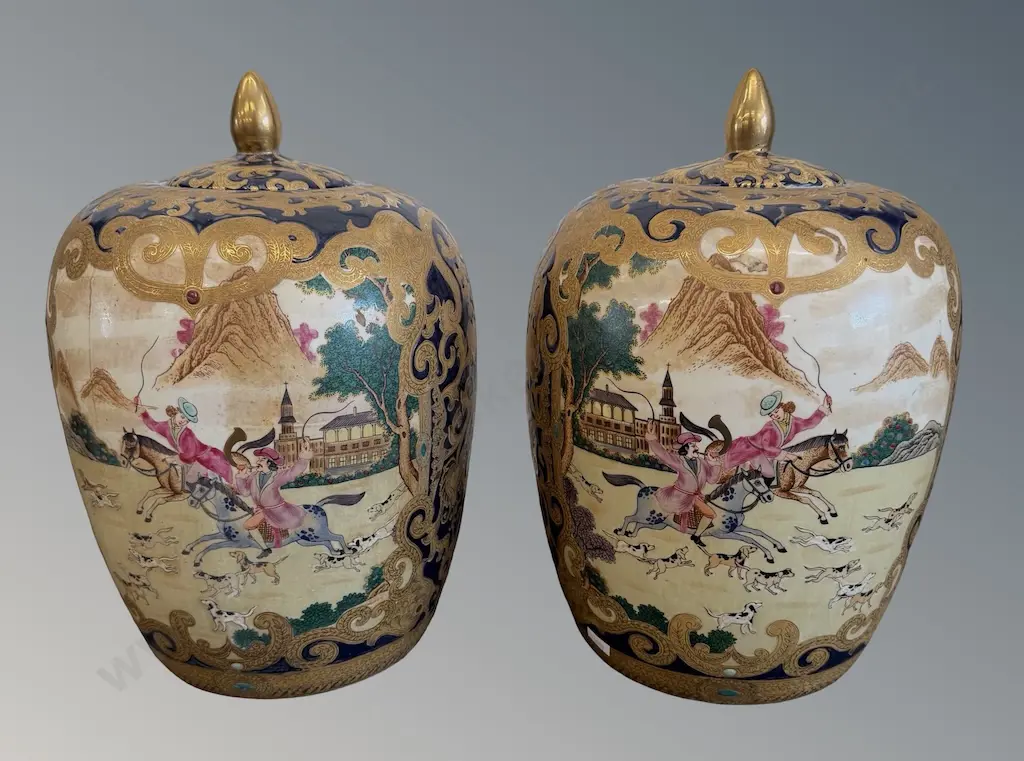 Pair of Chinese Porcelain Ginger Jars with decorative Hunting Scene, H39cm Image 1++