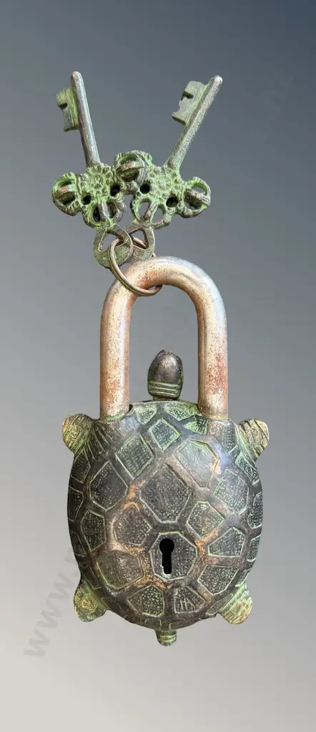 Turtle Padlock with Decorative Keys, L13cm Image 1++