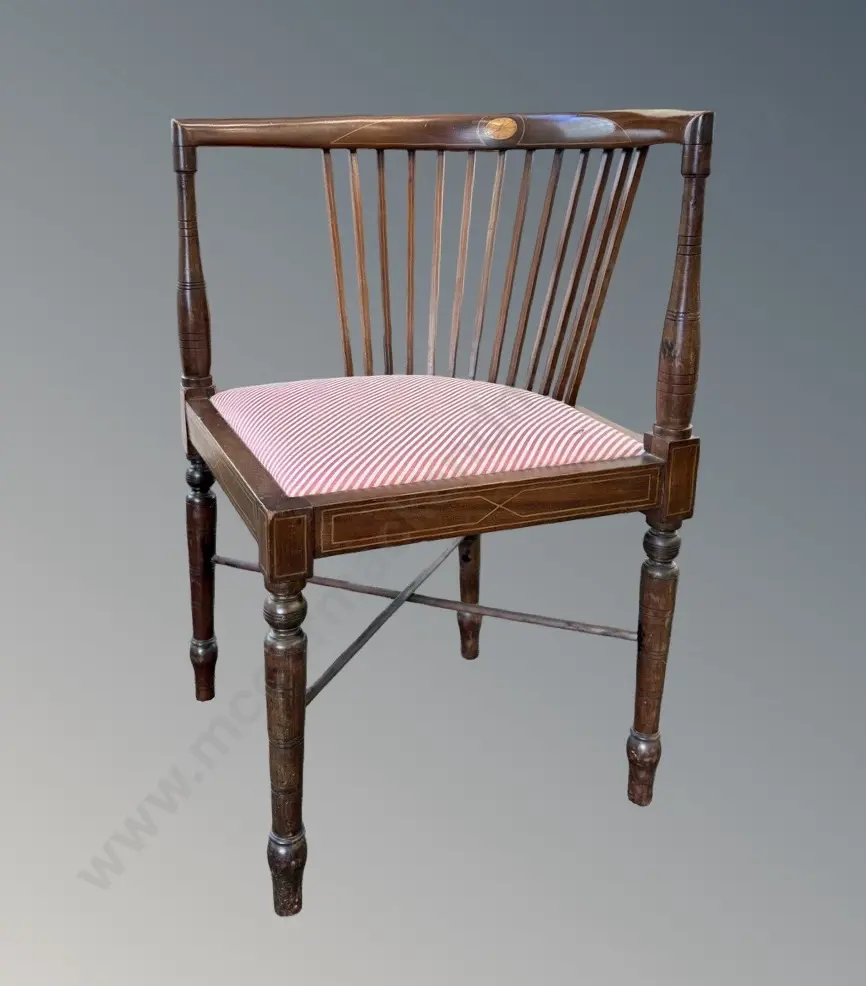 Mahogany Slat Back Corner Chair with Fruitwood Shell Motif Image 1++