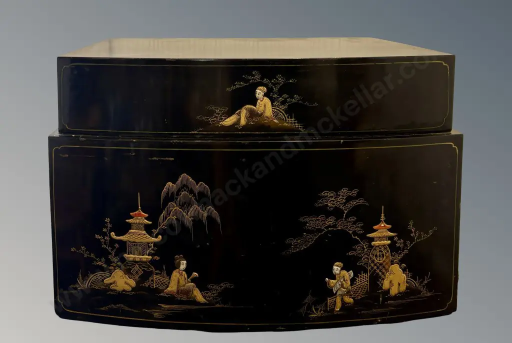 1950s BSR Monarch 3 Speed Record Player with  Black Lacquered Case Decorated with Hand Painted Gold Japanese Motifs - Image 1++