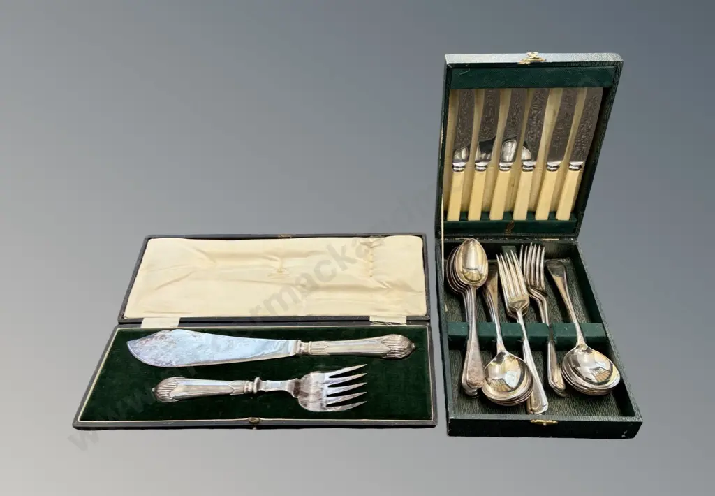 Leather Cased Mappin & Webb Fish Servers and Cased Cutlery Set 24 piece Image 1++