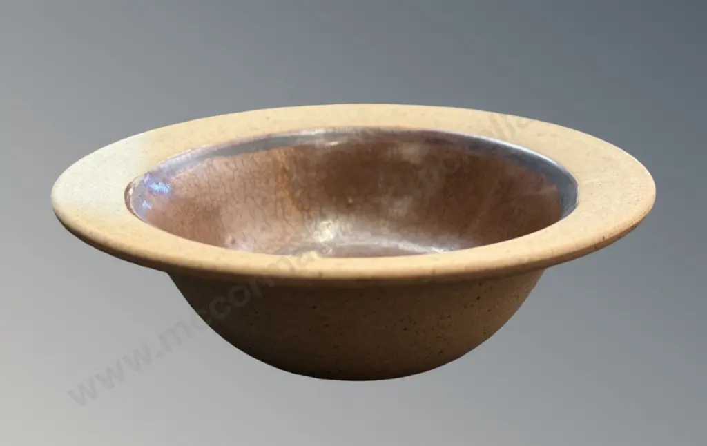 Unsigned NZ Pottery Bowl with Glazed Interior, H6.5xDia21cm Image 1++