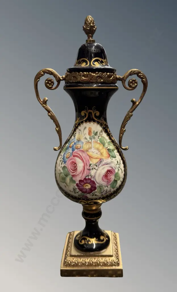 Cobalt Porcelain Lidded Urn, H24cm Image 1++