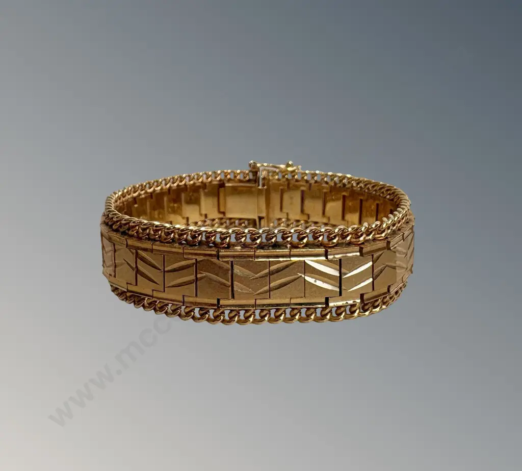 18ct Gold Semi Rigid Bracelet, L20cm TW58gms Image 1++