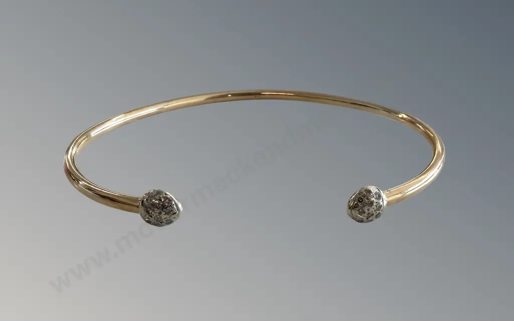 9ct Gold Diamond Set Bangle, TW9.58gms Image 1++