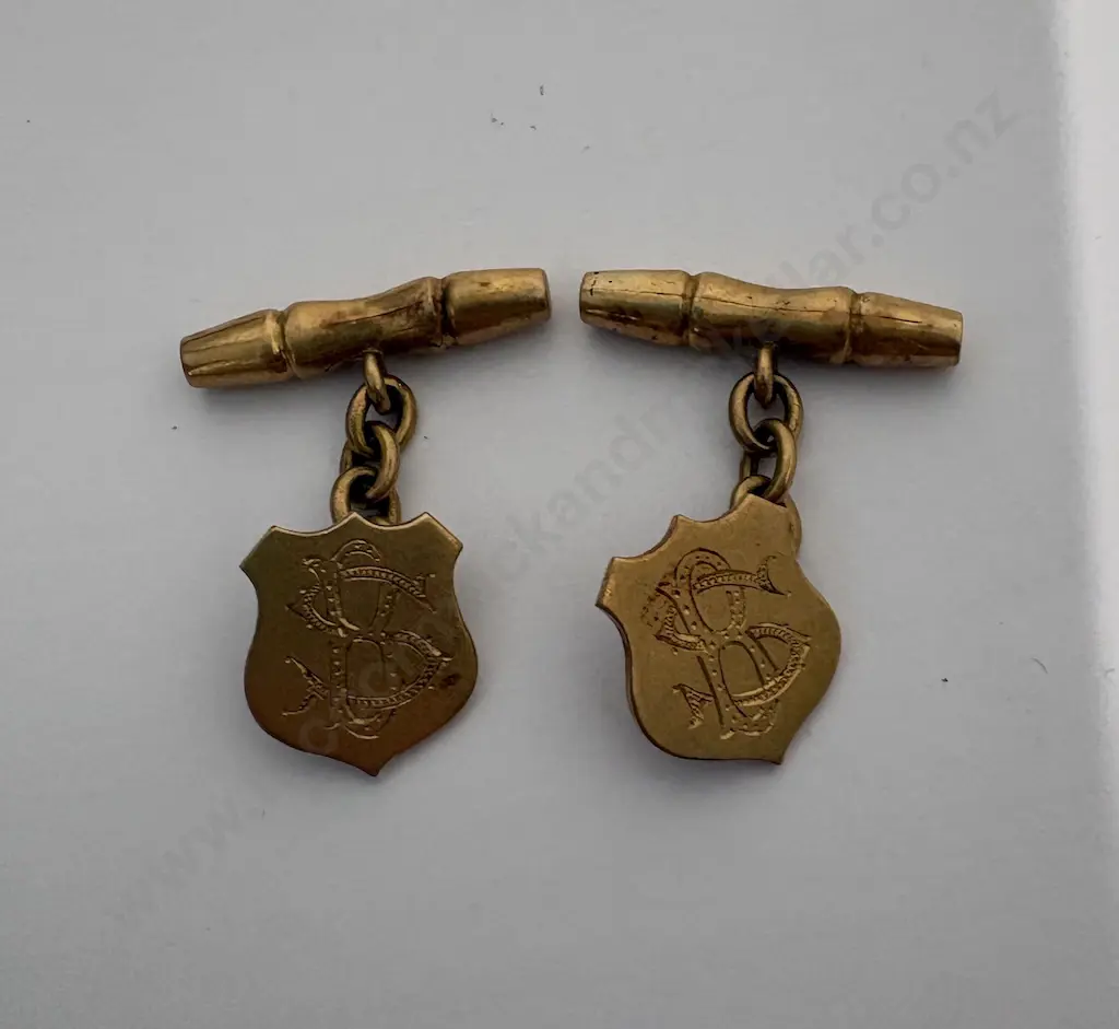 Pair of 18ct Gold Sheild Cufflinks TW9.45gms Image 1++