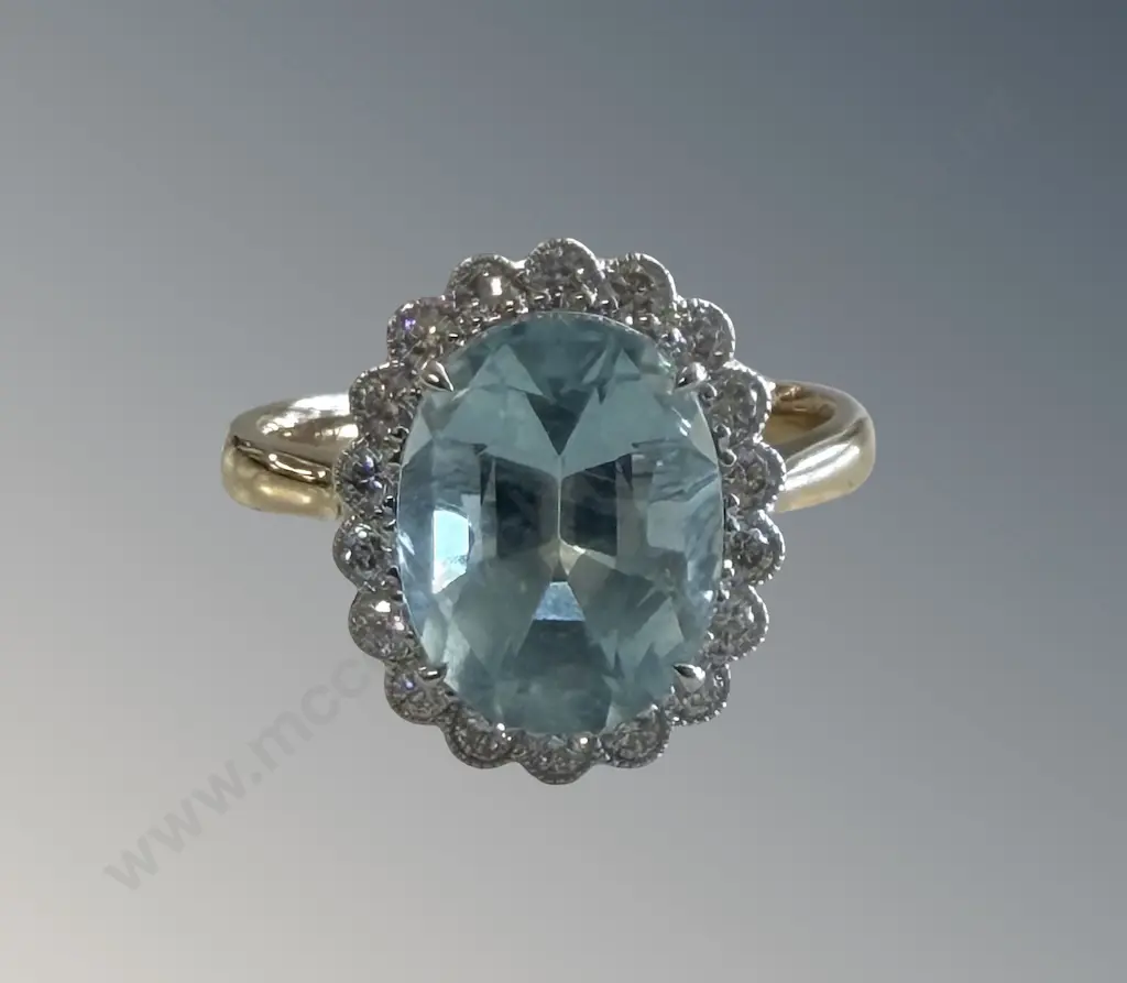 18ct Yellow Gold Aquamarine and Diamond Cluster Ring,  Aquamarine 4.08ct, Size P, TW5.3gms Image 1++