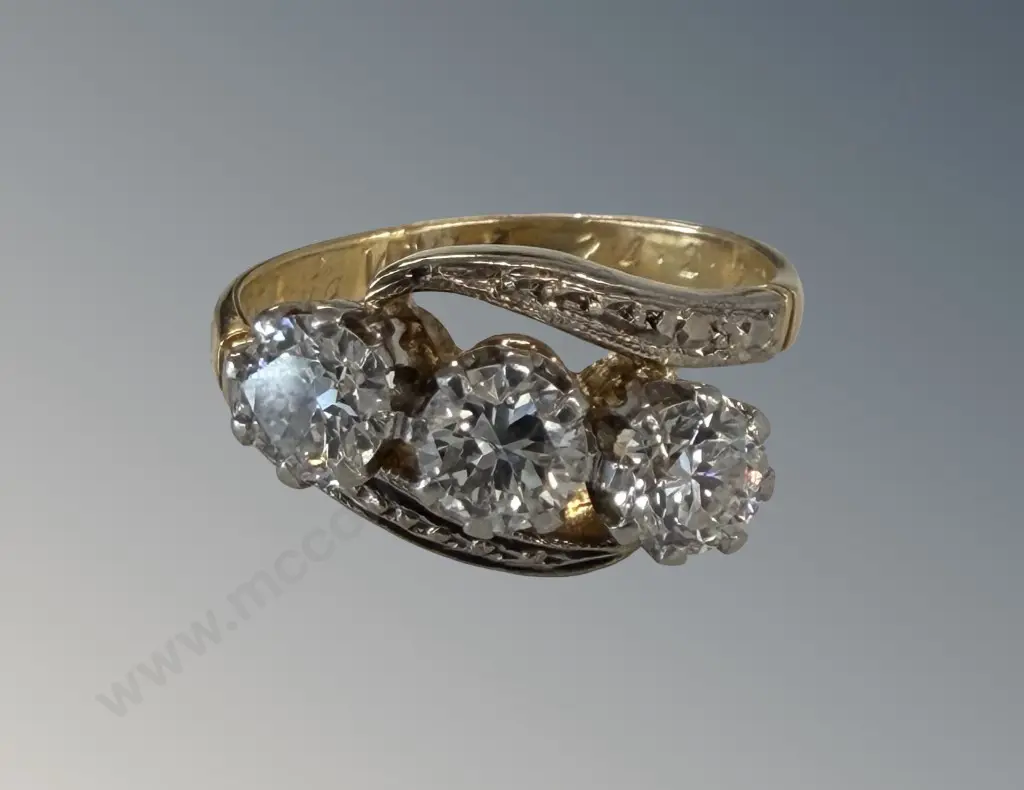 18ct Three Diamond Ring, Size H1/2, TW3.82gms Image 1++