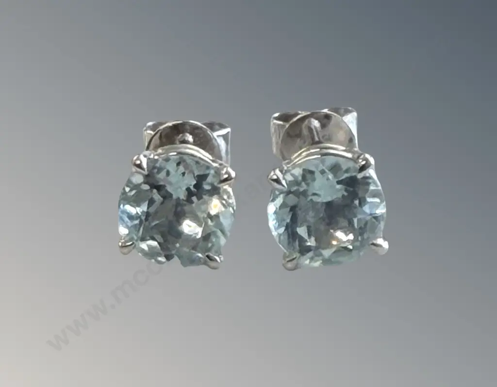 18ct White Gold Aquamarine Stud Earrings, Aquamarine 1.5ct each, Tw2.55gms Image 1++