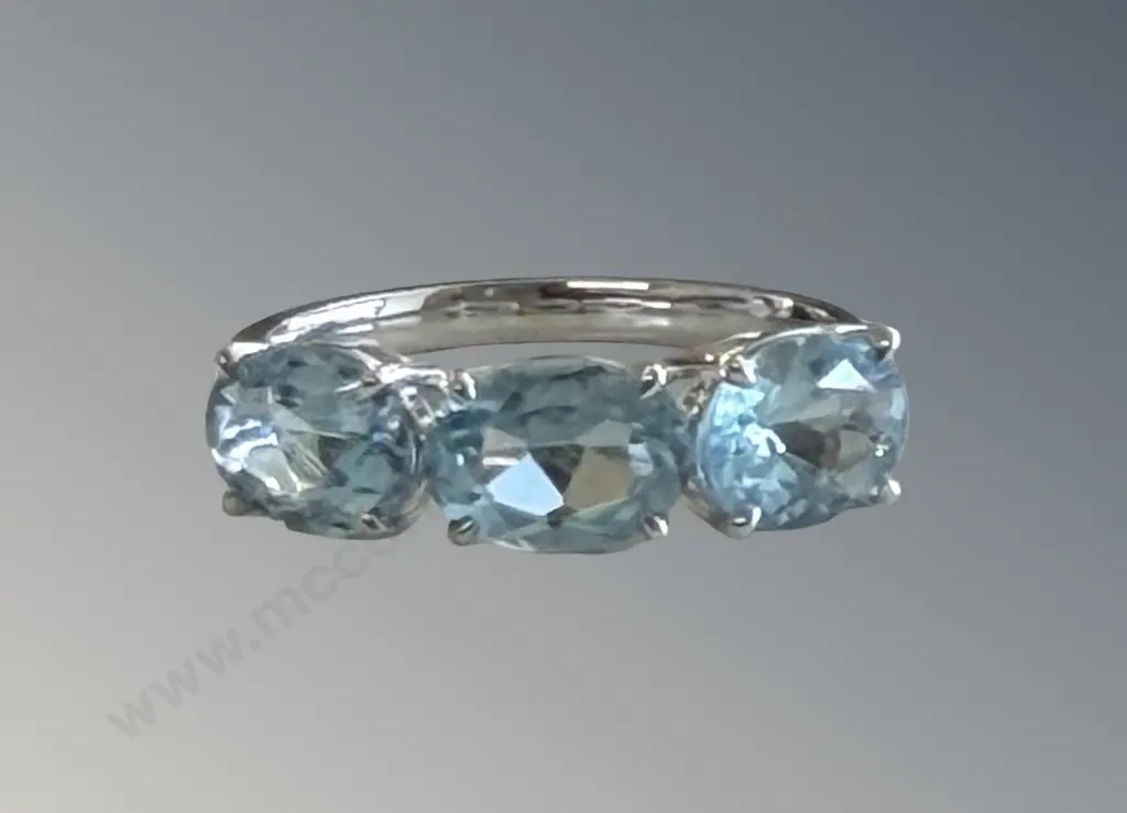 18ct White Gold 3 Stone Aquamarine, Aquamarines 3.21ct, Size O, Tw3.78gms Image 1++