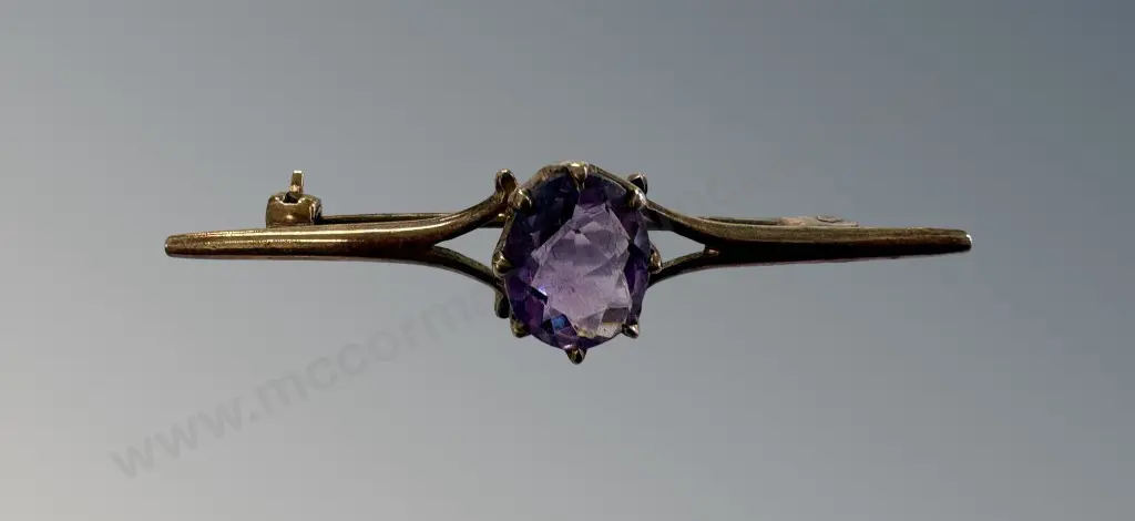 9ct Gold Amethyst Bar Brooch, L5cm, TW3.0gms Image 1++